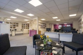 599-601 Wakefield Rd, Huddersfield à louer Photo intérieure- Image 1 de 4