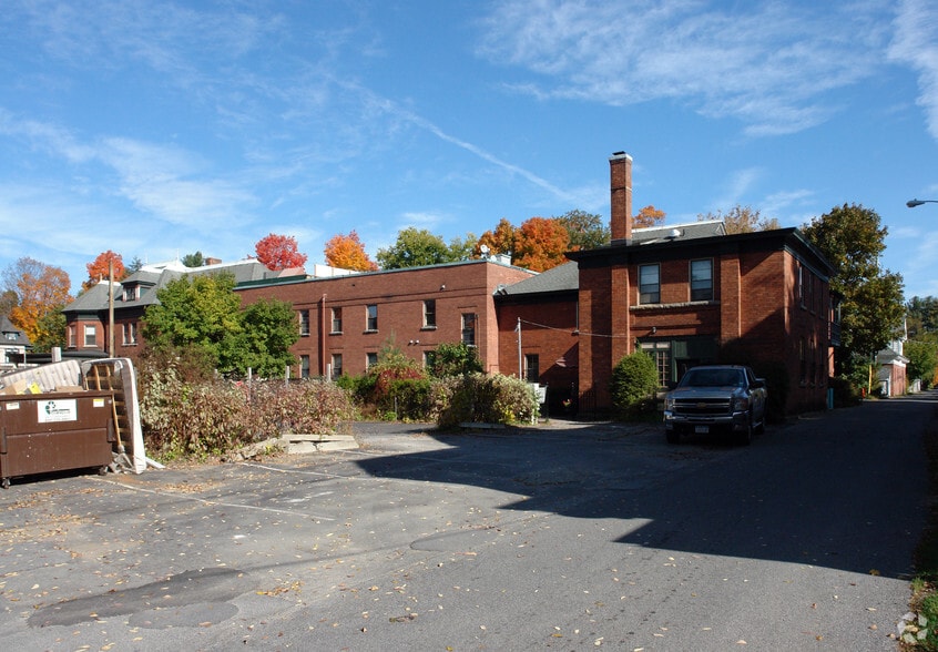 72 Union Ave, Saratoga Springs, NY for sale - Building Photo - Image 3 of 6