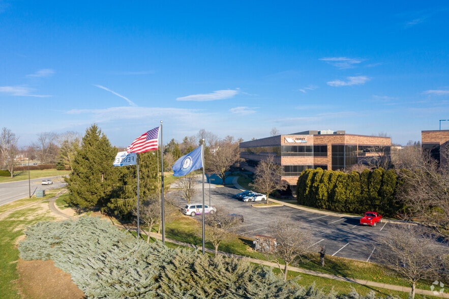 9900 Corporate Campus Dr, Louisville, KY for sale - Building Photo - Image 2 of 10