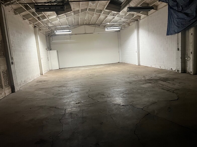 5656 W Washington Blvd, Los Angeles, CA for lease - Interior Photo - Image 2 of 4