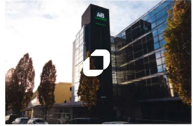 Office in Romainville for lease - Building Photo - Image 1 of 4