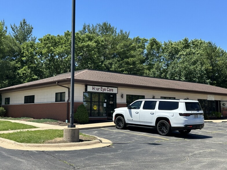 5003 Hononegah Rd, Roscoe, IL for sale - Building Photo - Image 3 of 8