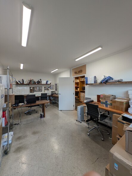 1555 Yosemite Ave, San Francisco, CA à louer - Photo du bâtiment - Image 2 de 5