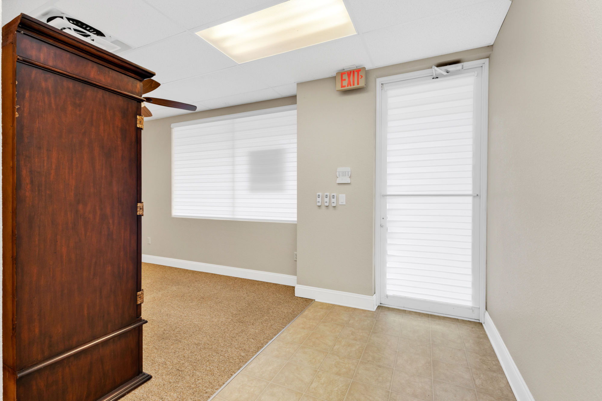 493 Barger Dr, Port Charlotte, FL for sale Interior Photo- Image 1 of 7