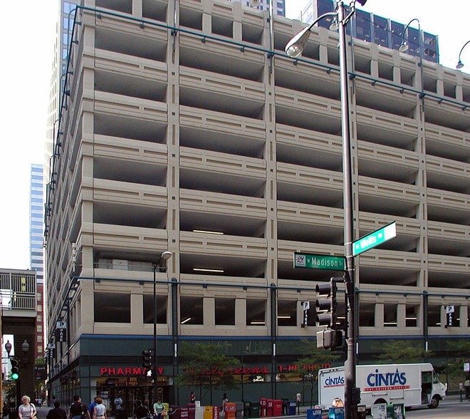 201 W Madison St, Chicago, IL à louer - Photo du bâtiment - Image 2 de 4