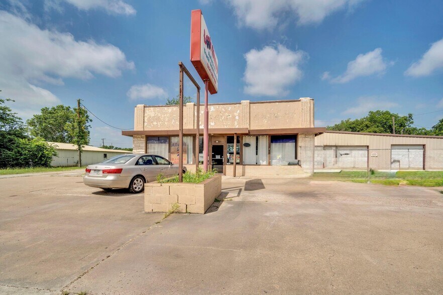 604 Abbott Ave, Hillsboro, TX à vendre - Photo principale - Image 1 de 39