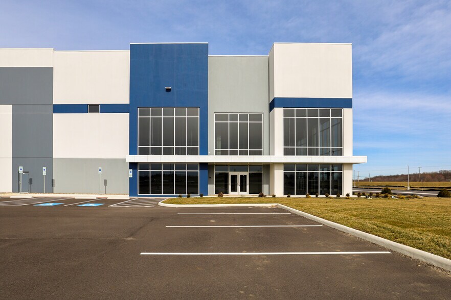 Turnpike Commerce Center, Shalersville, OH à vendre - Photo du bâtiment - Image 3 de 20