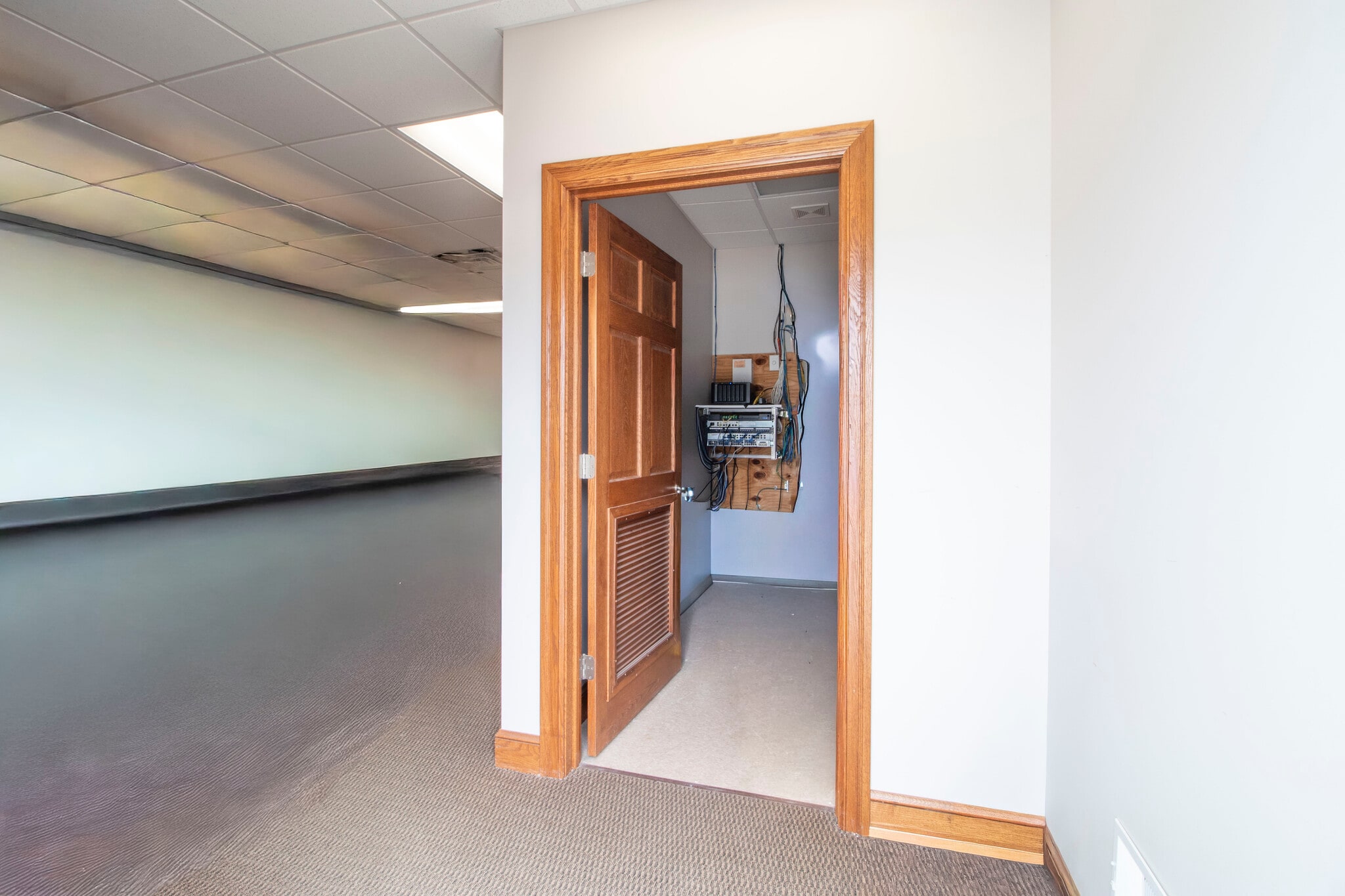 421-481 PENBROOKE Dr, Penfield, NY for lease Interior Photo- Image 1 of 23