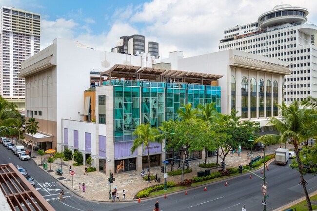 Plus de détails pour 2250 Kalakaua Ave, Honolulu, HI - Bureau, Commerce de détail à louer
