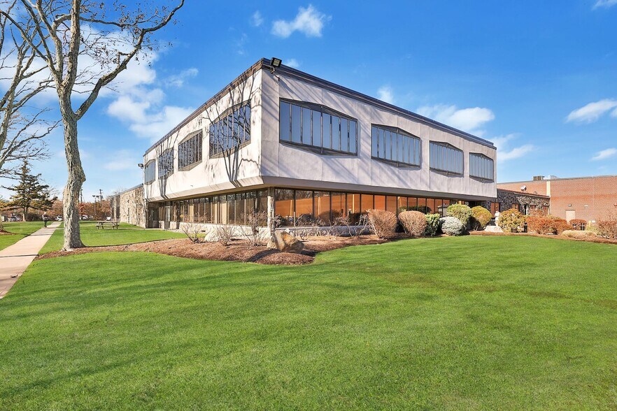 240-260 W Nyack Rd, West Nyack, NY à louer - Photo du bâtiment - Image 3 de 32