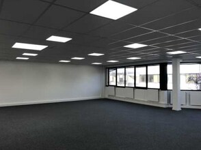 Flex in Nanterre for lease Interior Photo- Image 1 of 3