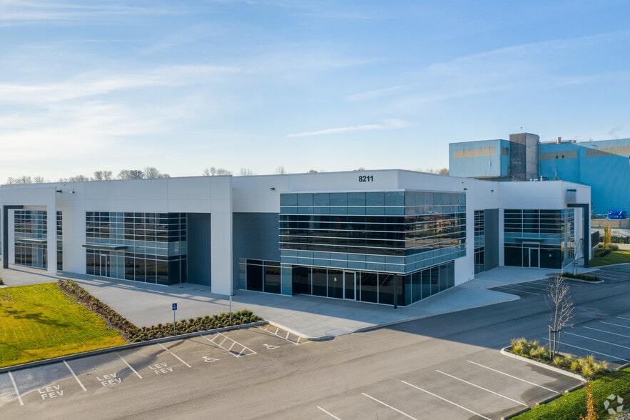 8211 Fraser Reach Crt, Burnaby, BC for lease - Building Photo - Image 2 of 9