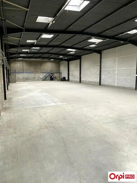 Industriel dans Morangis à louer - Photo du bâtiment - Image 3 de 8