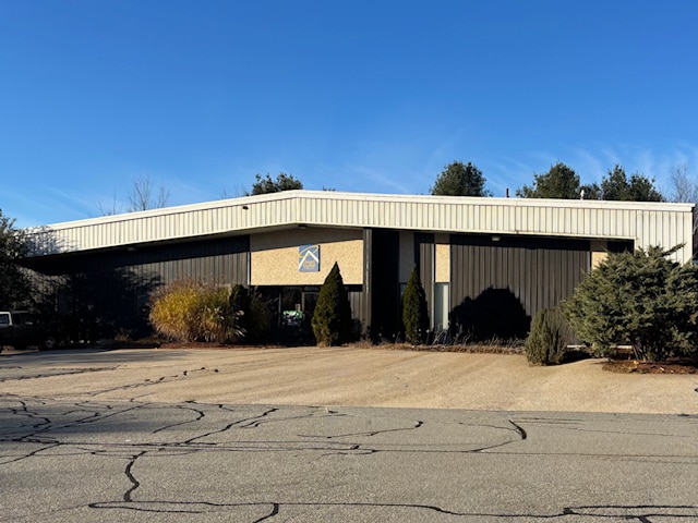 120 Goddard Memorial Dr, Worcester, MA for lease Building Photo- Image 1 of 7