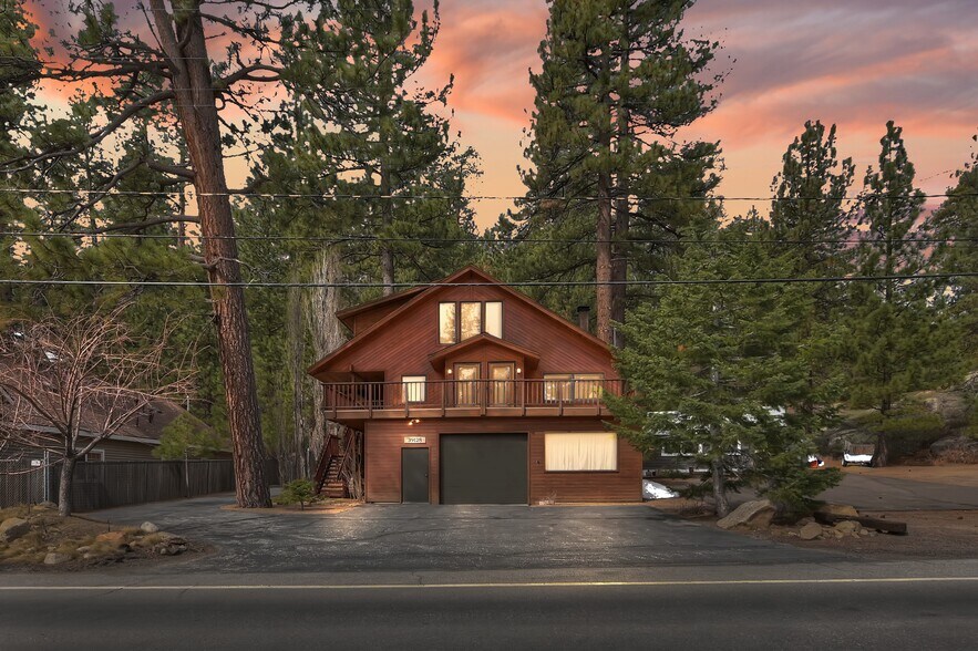 39128 N Shore Dr, Fawnskin, CA à vendre - Photo du bâtiment - Image 2 de 71