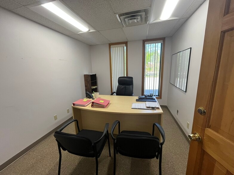 2338 Congress St, Portland, ME for lease - Building Photo - Image 3 of 9