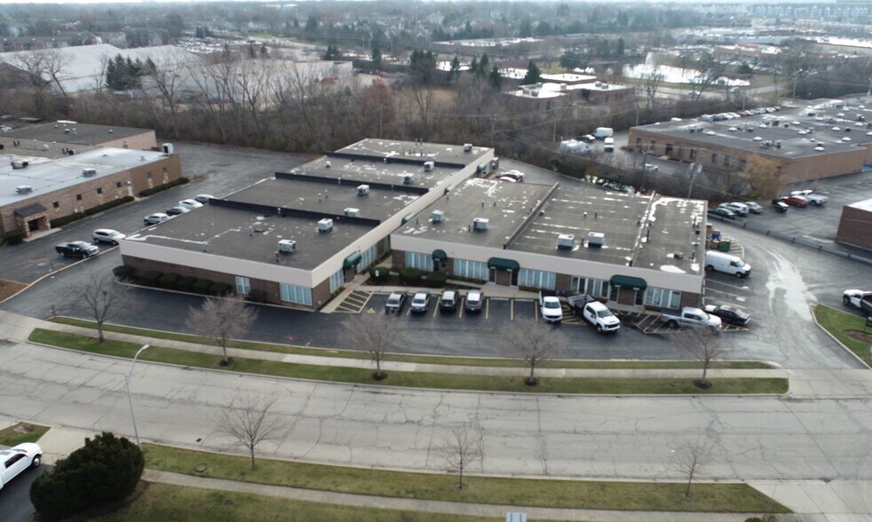 2095-2119 Stonington Ave, Hoffman Estates, IL for lease - Primary Photo - Image 1 of 12