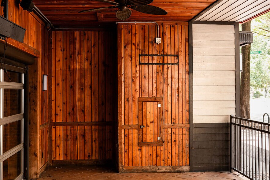 123-125 W Trade St, Charlotte, NC à louer - Photo du bâtiment - Image 2 de 49