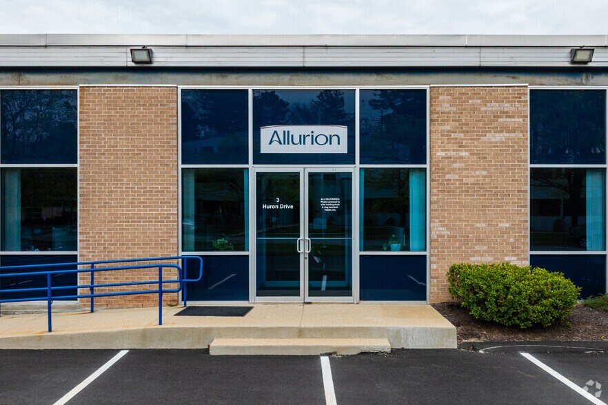 3 Huron Dr, Natick, MA à louer - Photo du bâtiment - Image 2 de 5