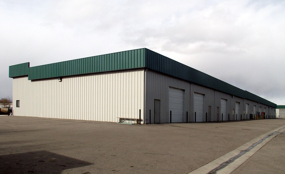 418 8th St SE, Loveland, CO à vendre - Photo du bâtiment - Image 2 de 16