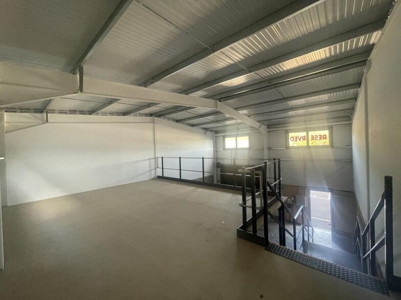 Barnfield Rd, Folkestone for lease - Interior Photo - Image 3 of 6