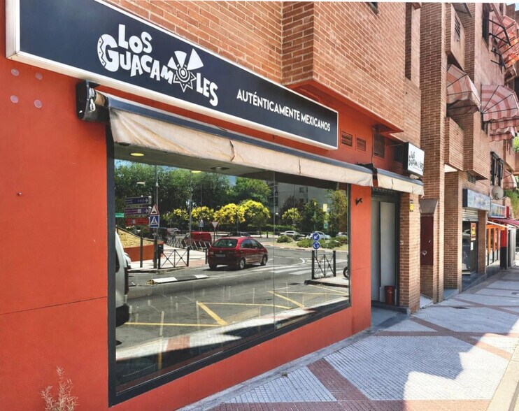 Commerce de détail dans Alcobendas, Madrid à louer - Photo du bâtiment - Image 2 de 12