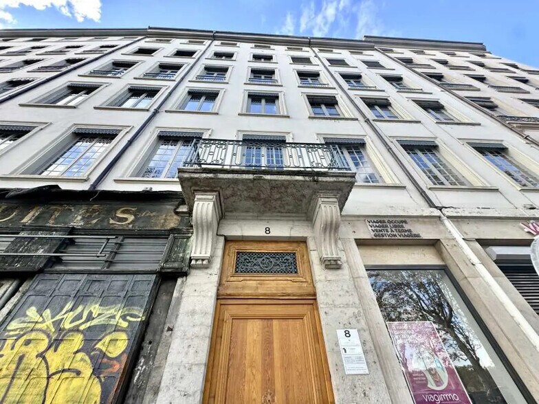 Office in Lyon for sale - Building Photo - Image 1 of 7