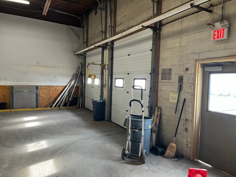 15 Saunders Way, Westbrook, ME à louer - Photo intérieure - Image 2 de 19