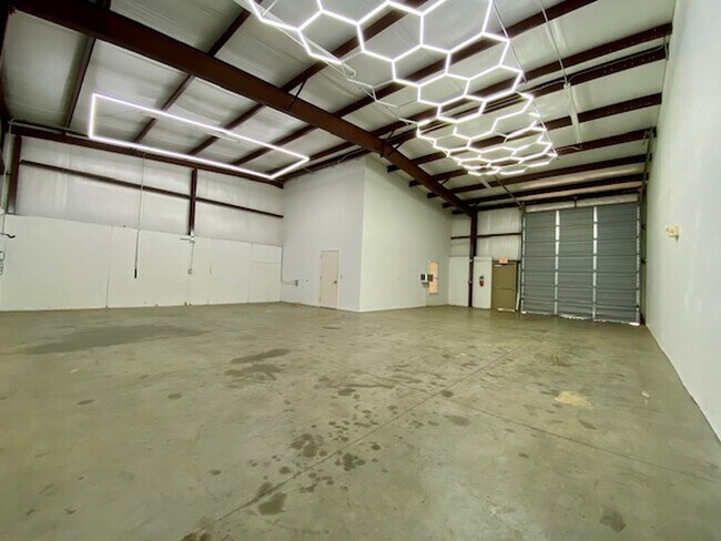 Plus de détails pour 4120 Metro Dr, Shreveport, LA - Industriel à louer