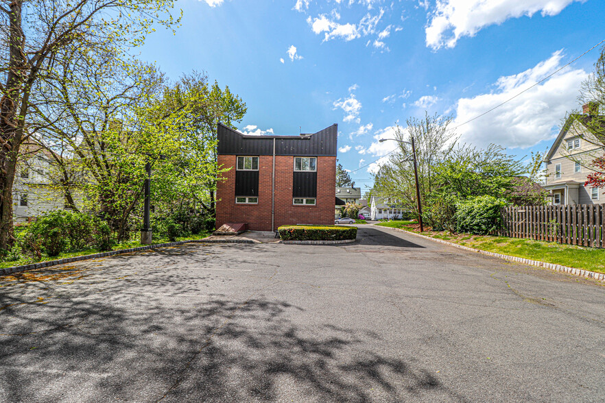 38 N Gaston Ave, Somerville, NJ à vendre - Photo du b timent - Image 3 de 11