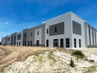 Plus de détails pour 8001 Northup dr, Punta Gorda, FL - Industriel à louer