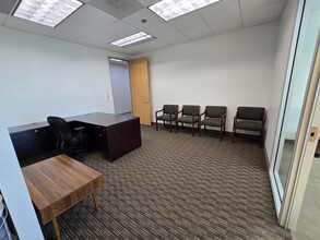 3110 E Guasti Rd, Ontario, CA à louer Photo intérieure- Image 1 de 5