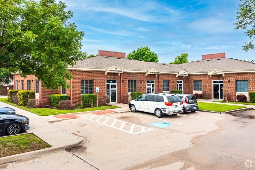 4500 Hillcrest Rd, Frisco, TX à louer - Photo du bâtiment - Image 3 de 4