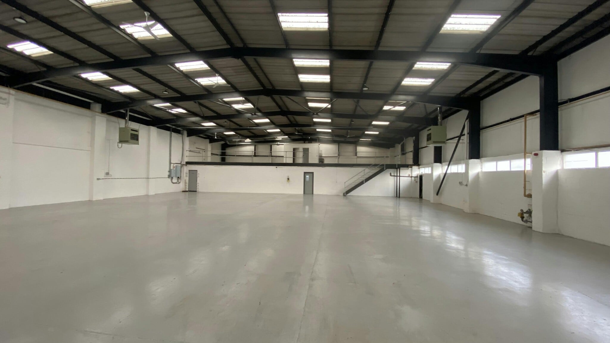 Units 11-14 Colliery Ln, Exhall for lease Building Photo- Image 1 of 5