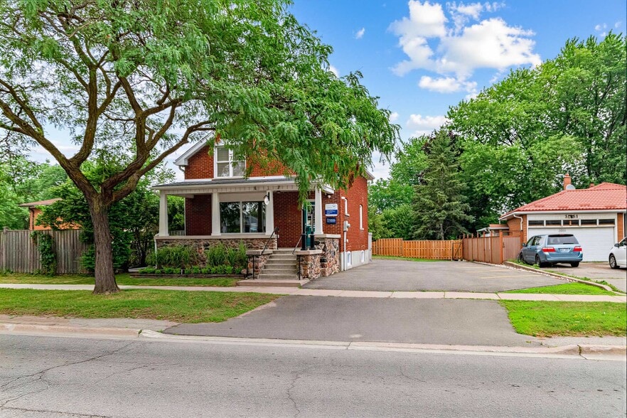 3569 Cawthra Rd, Mississauga, ON for sale - Building Photo - Image 2 of 33