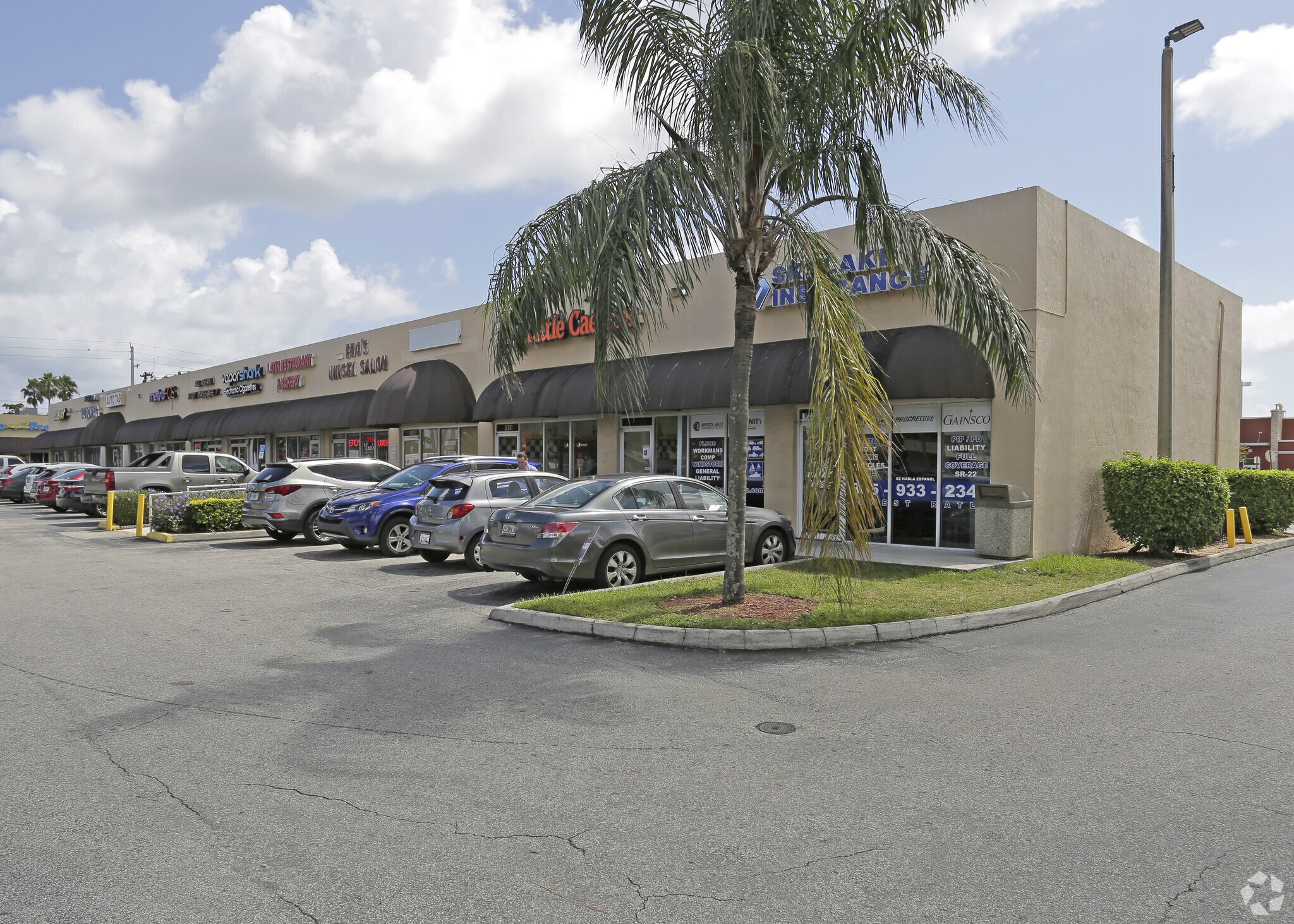 1802 NE 185th St, Miami, FL for lease Primary Photo- Image 1 of 6
