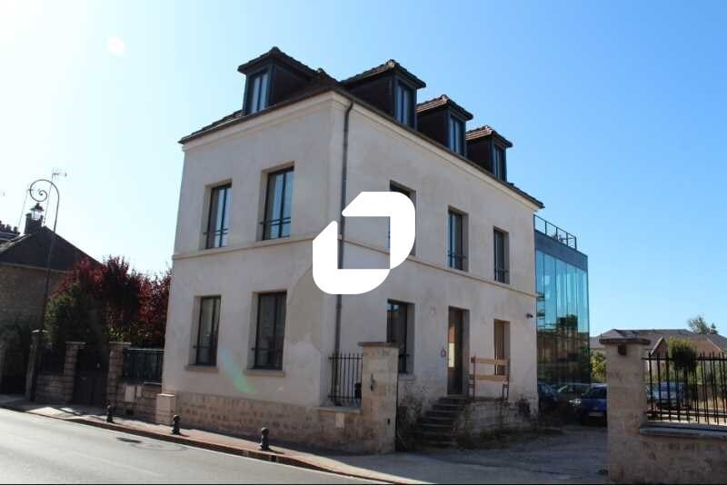 Office in L'Isle-Adam for lease Building Photo- Image 1 of 14