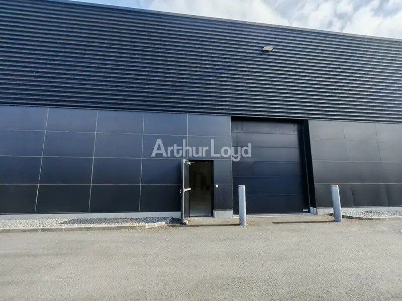 Industrial in Reims for lease Building Photo- Image 1 of 8