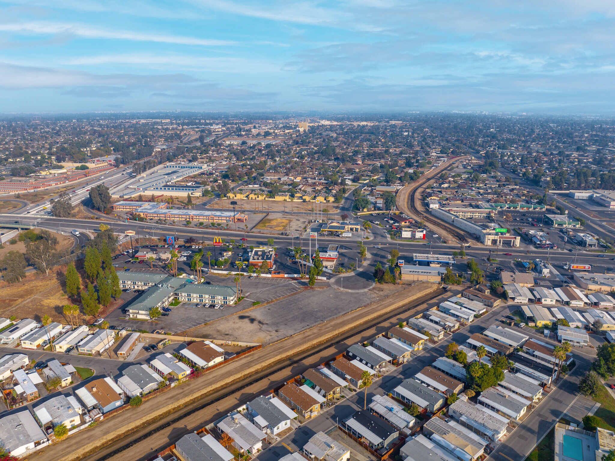 4150 El Potrero, Bakersfield, CA à vendre Photo du bâtiment- Image 1 de 2