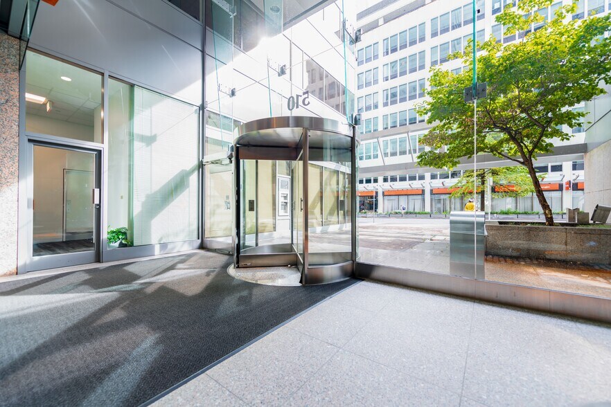 510 Burrard St, Vancouver, BC à louer - Photo du bâtiment - Image 2 de 10