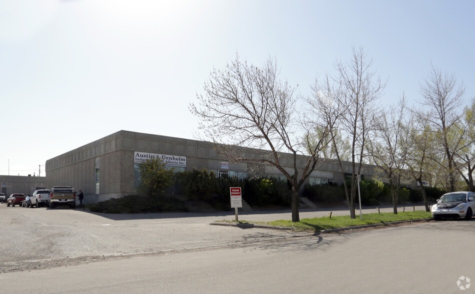 6024-6036 5th St SE, Calgary, AB for lease - Building Photo - Image 3 of 8