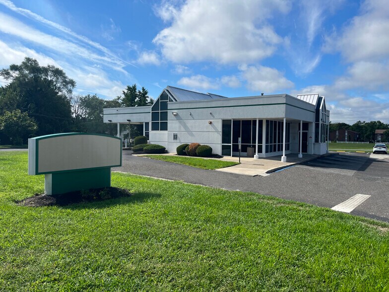 1149 Cooper St, Beverly, NJ à vendre - Photo du bâtiment - Image 3 de 3