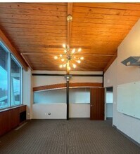 1600 Parkdale Rd, Rochester, MI for lease Interior Photo- Image 2 of 5