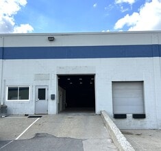 727 W Ellsworth Rd, Ann Arbor, MI à louer Photo intérieure- Image 1 de 4