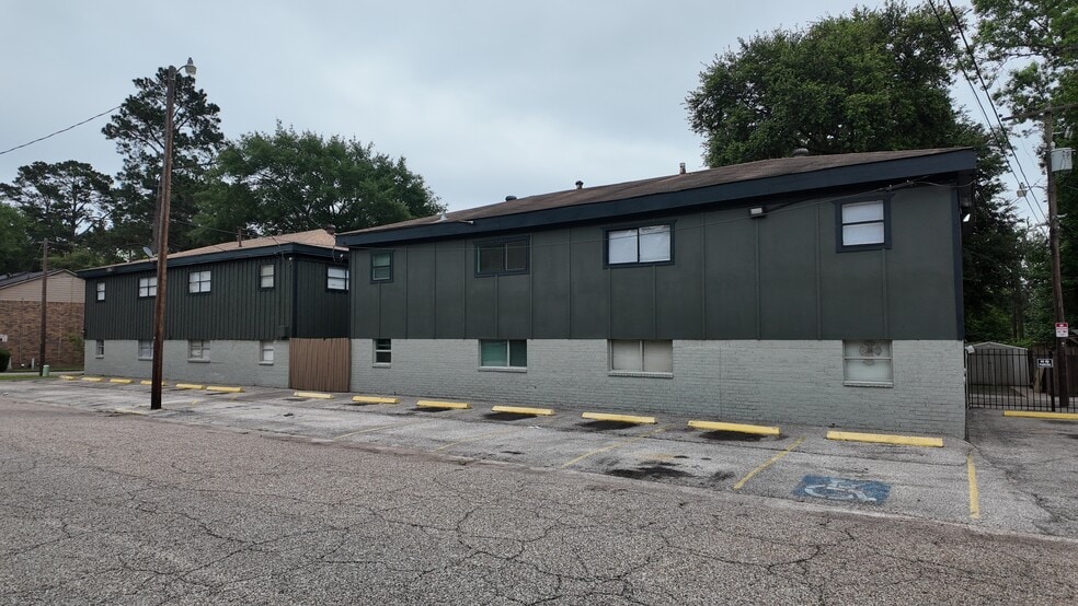 1510 Odd Fellow St, Conroe, TX for sale - Building Photo - Image 3 of 14
