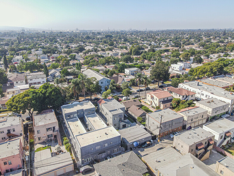 2024 Chestnut Ave, Long Beach, CA à vendre - Photo du bâtiment - Image 3 de 32