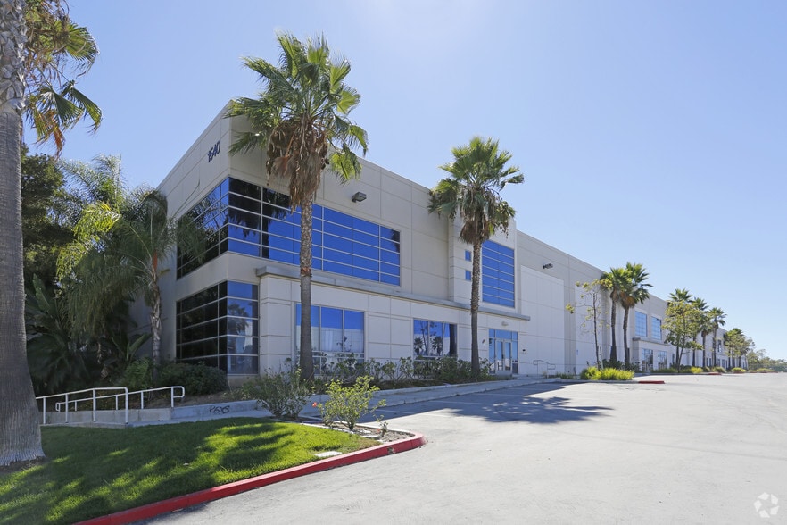 1540 Air Wing Rd, San Diego, CA à louer - Photo du bâtiment - Image 1 de 7