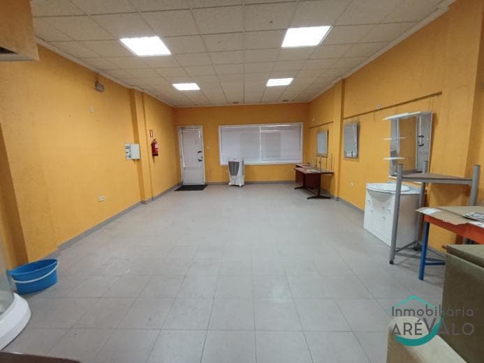 Arévalo, AVI 05200 - - - Interior Photo - Image 2 of 7