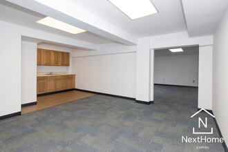 18-17 42nd St, Astoria, NY for lease Interior Photo- Image 1 of 10