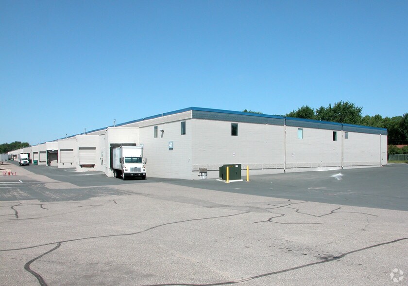 9201 Penn Ave S, Bloomington, MN for lease - Building Photo - Image 2 of 4